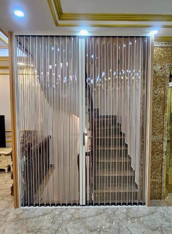 Cửa Xếp Lá Nhựa Trong PVC - Giải Pháp Ngăn Phòng Ngăn Lạnh Hiệu Quả